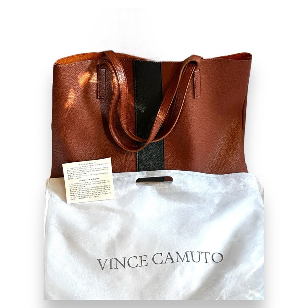 🎉HP🎉 ✨NWOT✨Beautiful Vince Camuto Brown w Black Stripe Vegan Leather Tote Bag
